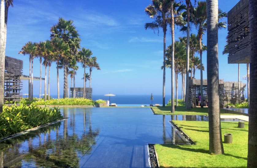 Alila Villas Uluwatu clem around the corner blog design