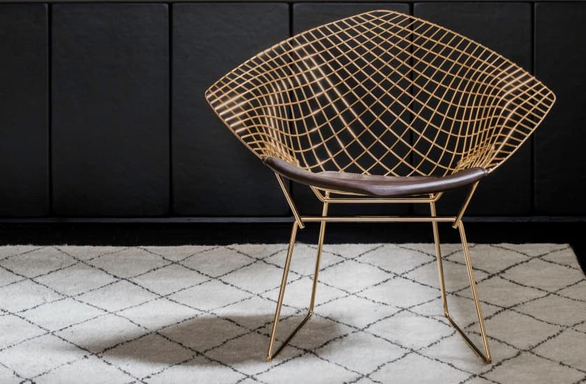 Chaise dorée fauteuil harry Bertoia Knoll diamond
