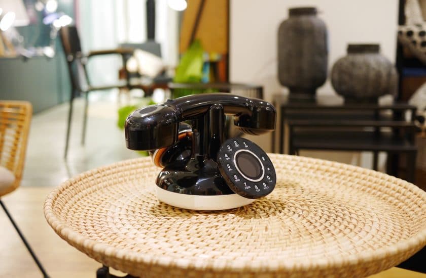 téléphone rétro vintage design années 60 70