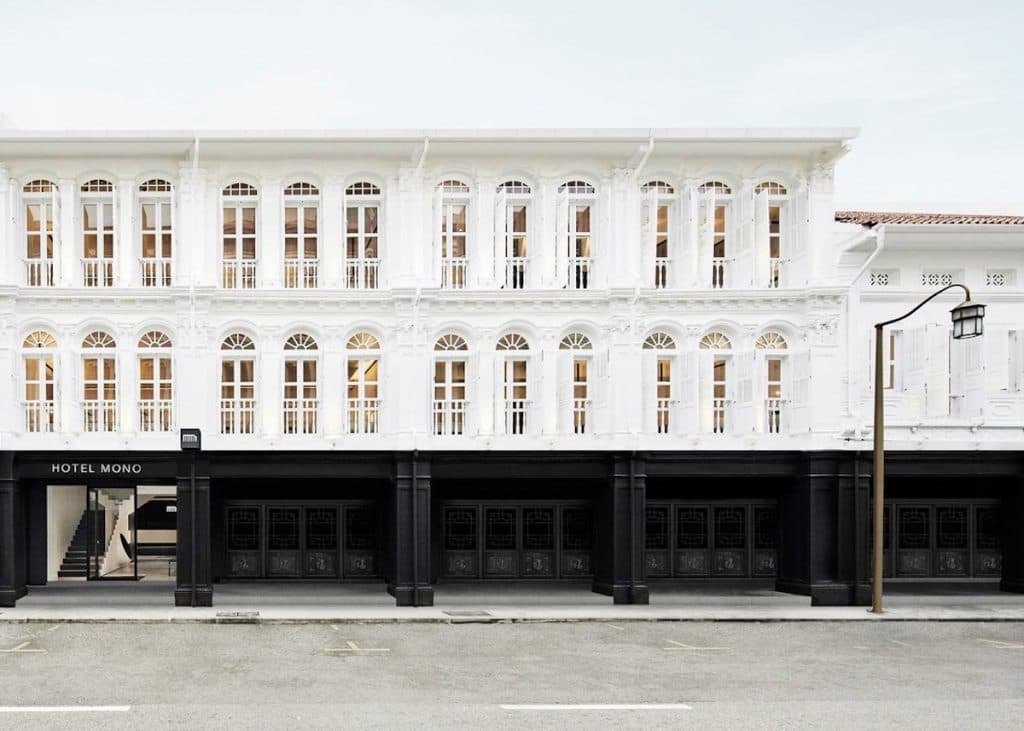 visite deco hotel black and white Mono Singapour