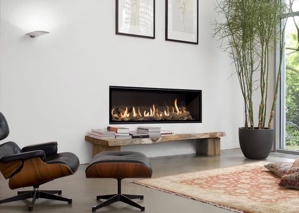 cheminée gaz salon hygge lounge chair eames noir bambou moderne blog déco - clem around the corner