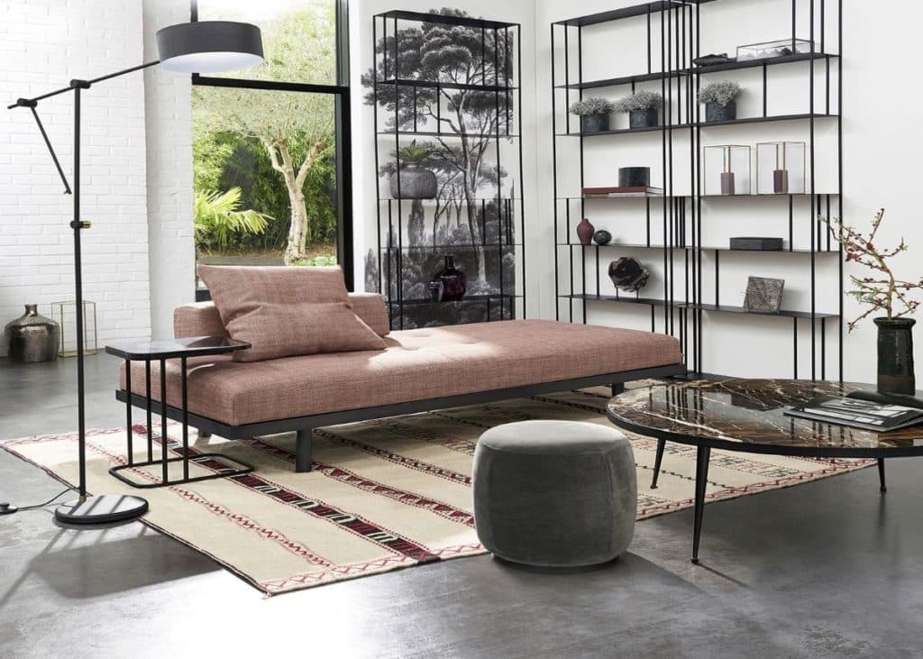 salon contemporain mur brique blanc