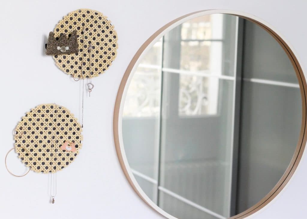 comment fabriquer porte bijoux diy cannage - blog déco - clem around the corner