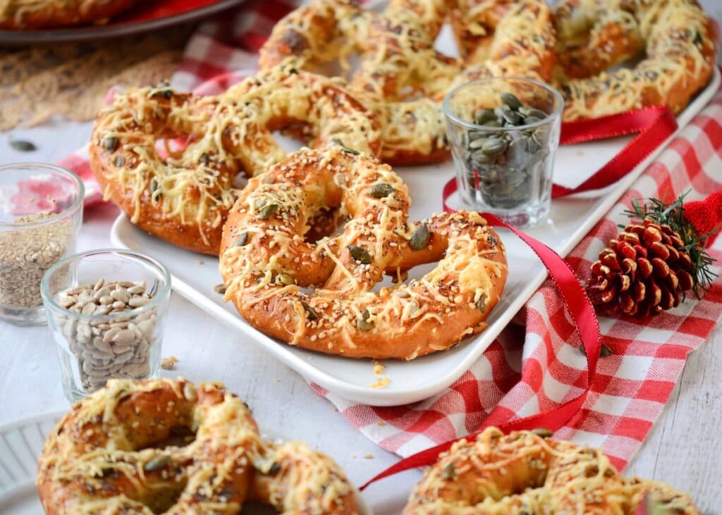 Recette bretzel alsacien facile au fromage gratiné graines courge