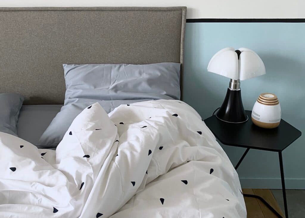 housse de couette en coton bio blanche bleue - blog déco clem around the corner
