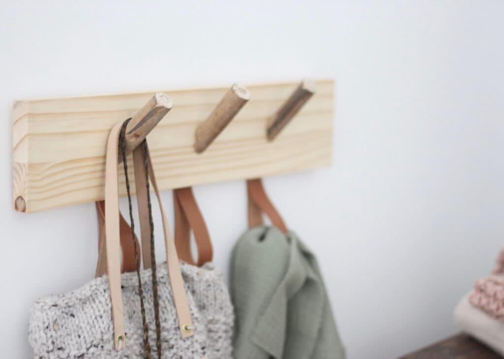 patère diy bois cuir - blog déco - clemaroundthecorner