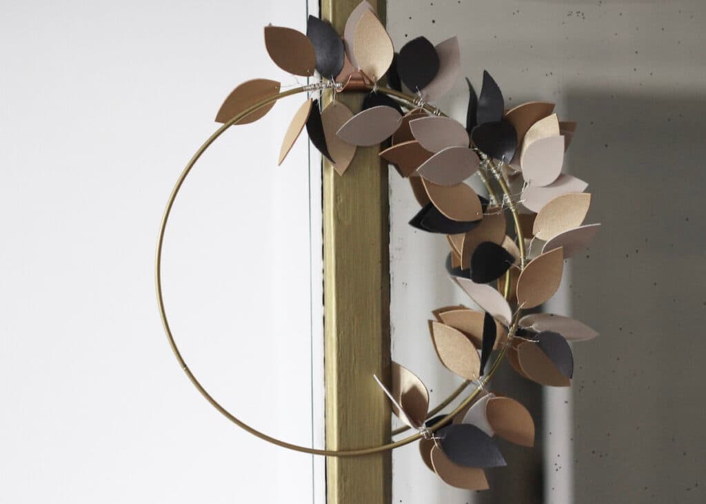 couronne d'automne à faire soi-même en simili cuir