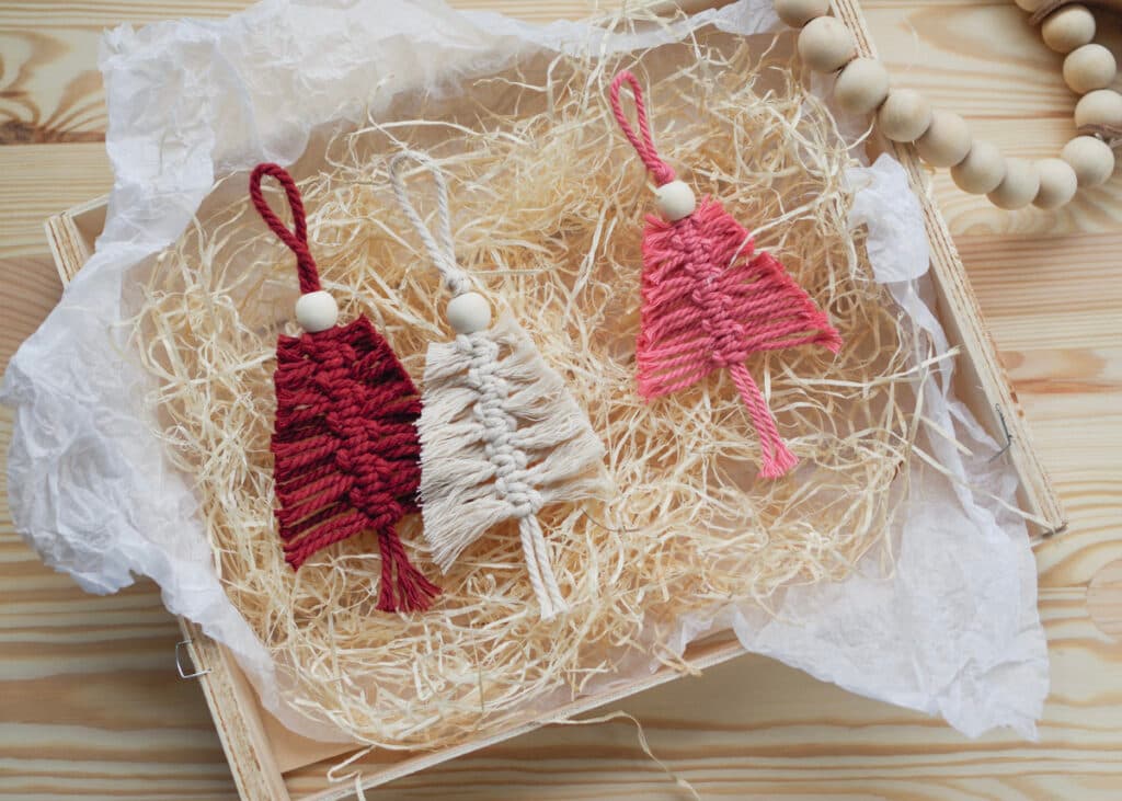 suspension sapin macramé Noël - blog diy déco Clem