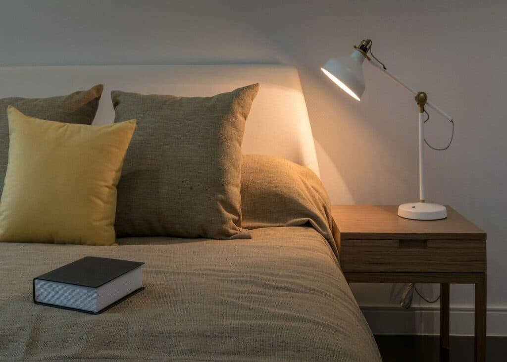 lampe chevet minimaliste bras articulé design