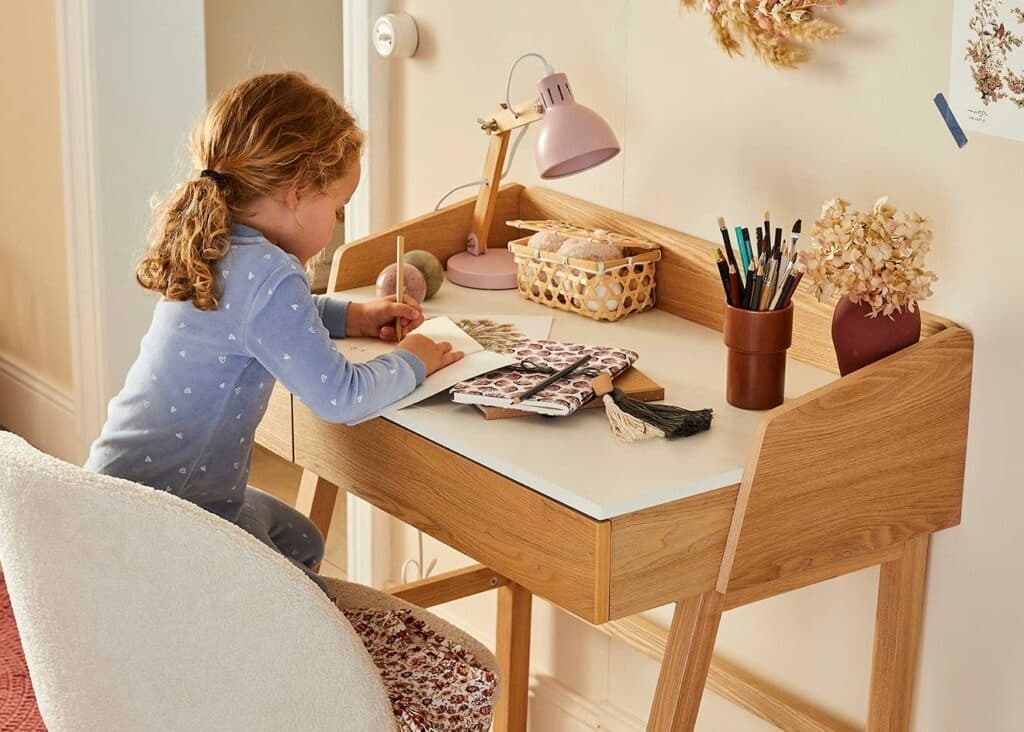 préparer intérieur rentrée scolaire espace bureau couloir fauteuil bouclettes