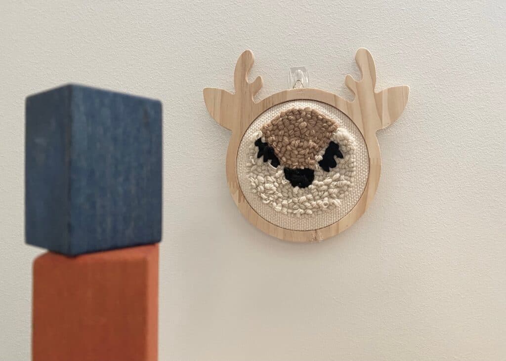 premier punch needle déco murale broderie