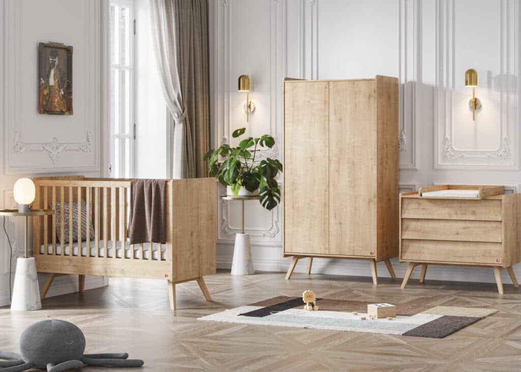 lit evolutif bois deco vintage epuree simple moulure mur blanc