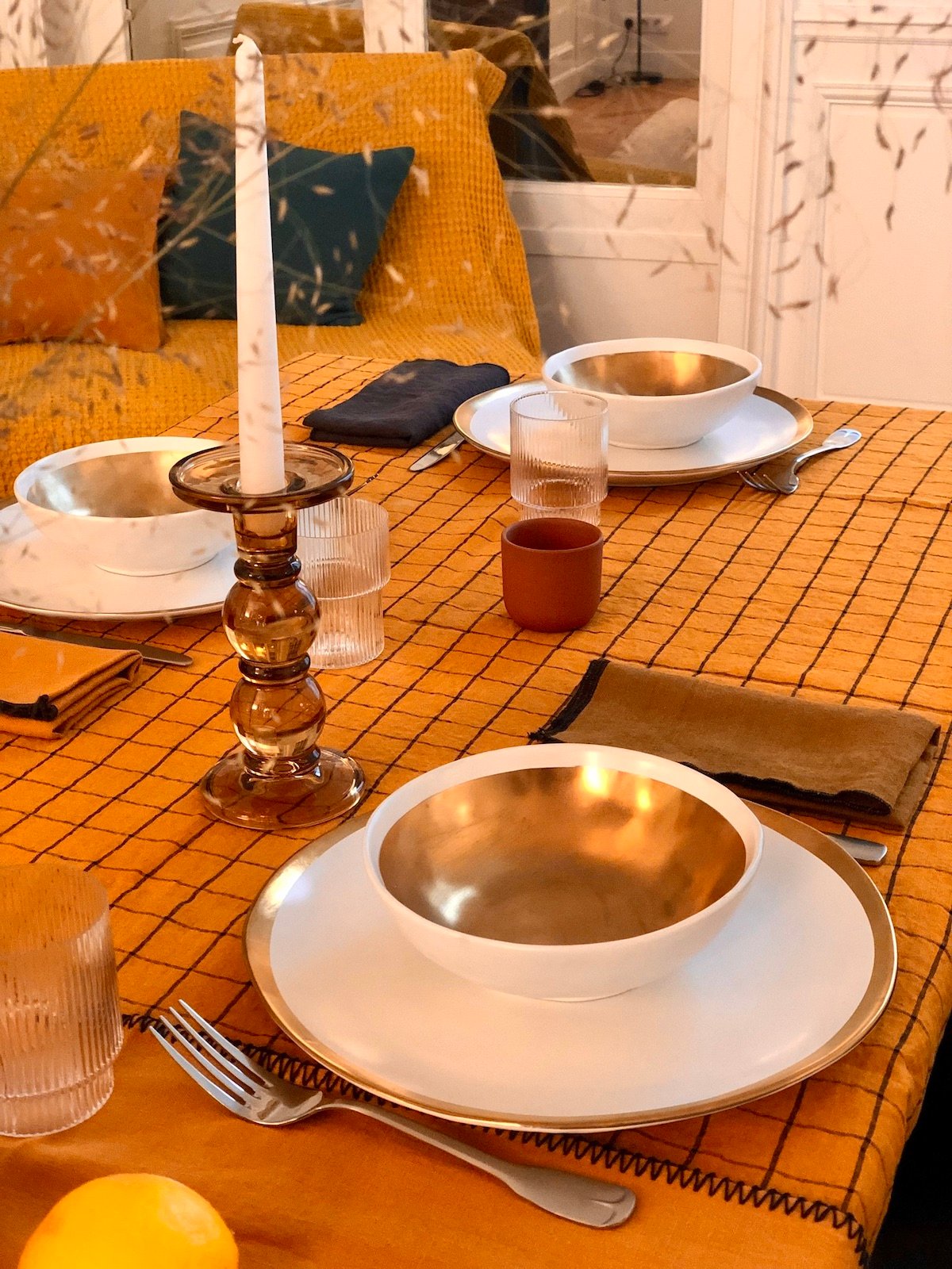 salle à manger nappe carreaux lin orange - blog déco rétro