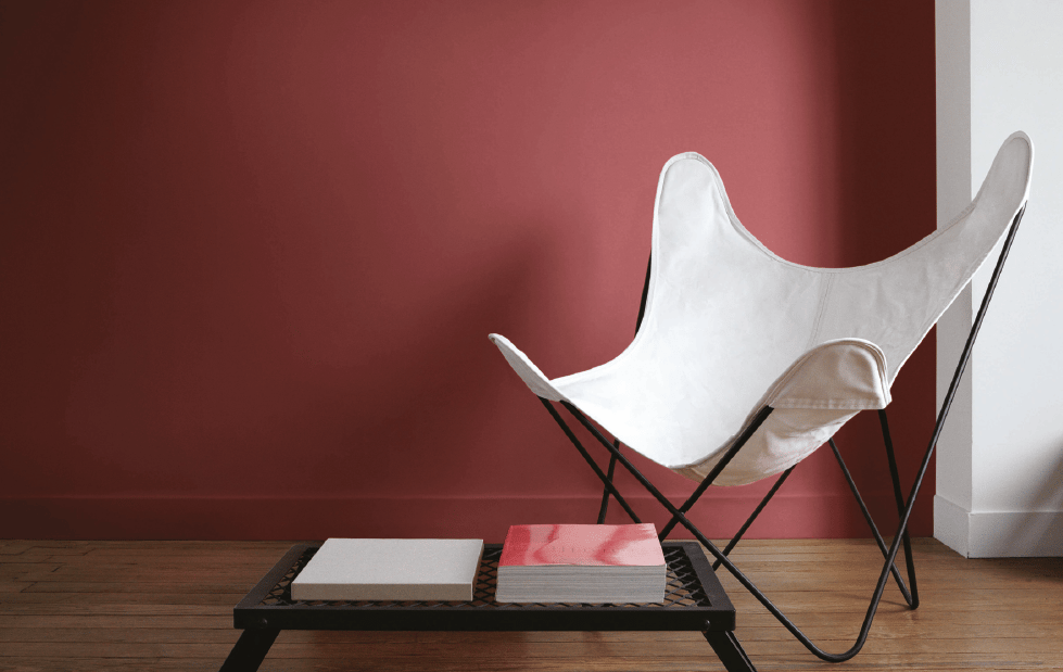 Marsala and white interior blanc interieur pantone.