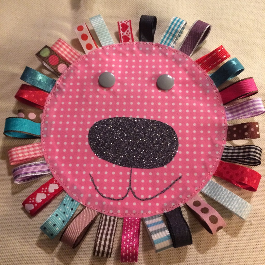 realiser un sac a dos enfant tête de lion clemaroundthecorner