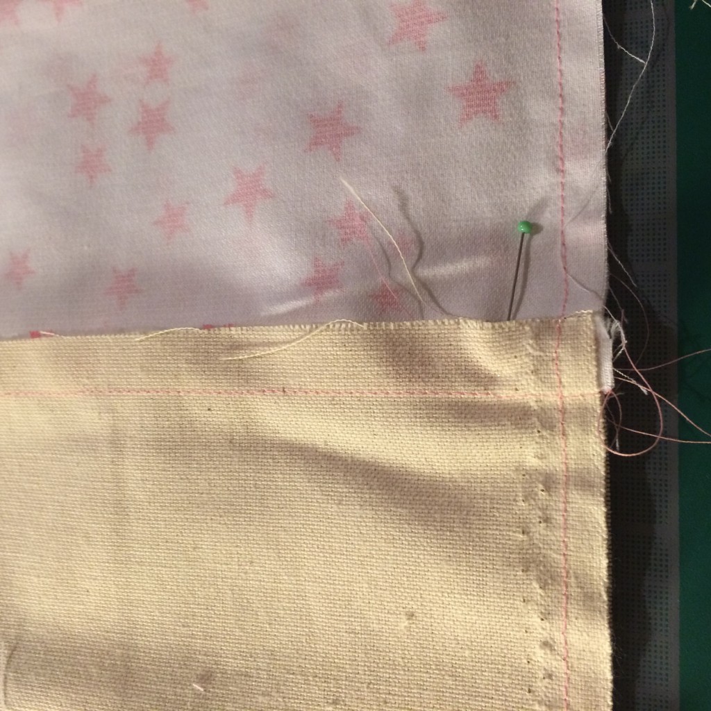 réussir la doublure d'un sac à dos pour enfant école maternelle DIY