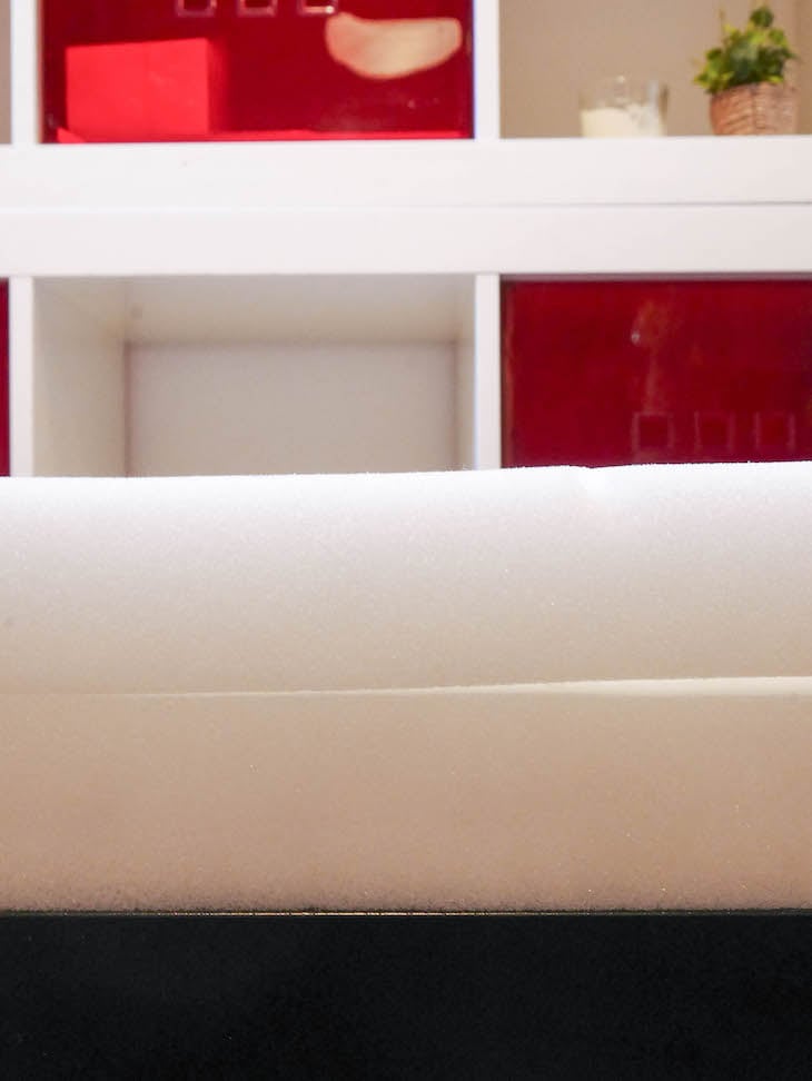 lack ikea hack pouf mousse couche