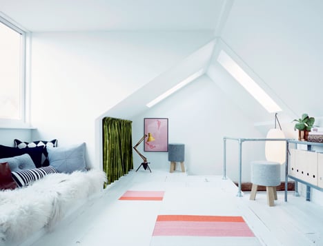 aménager son grenier combles en petit salon chambre ami cosy- blog décoration - clem around the corner