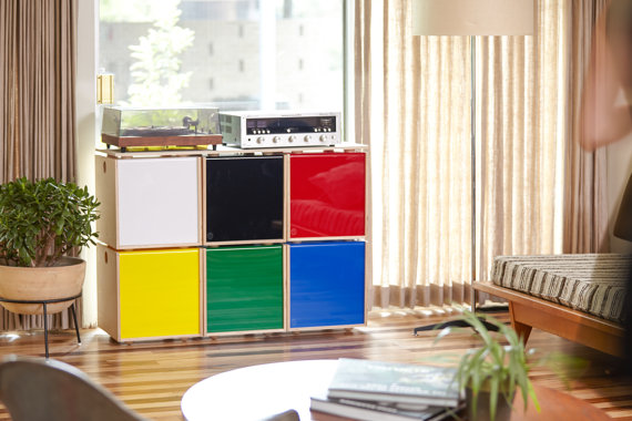 cube couleur rangement vinyles.