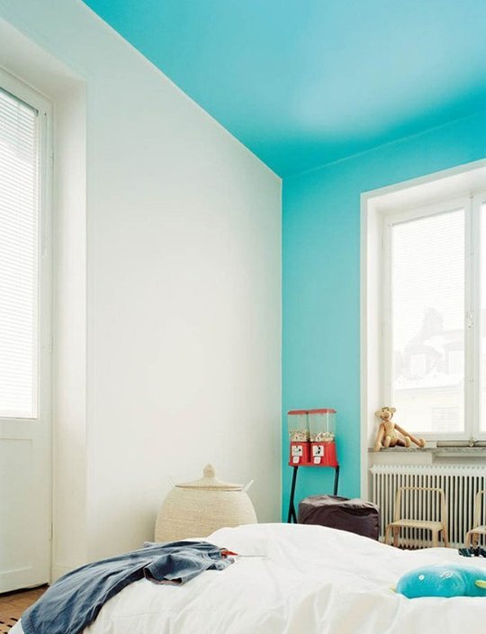 mur peint bleu clair turquoise plafond - blog déco - Clem Around The Corner
