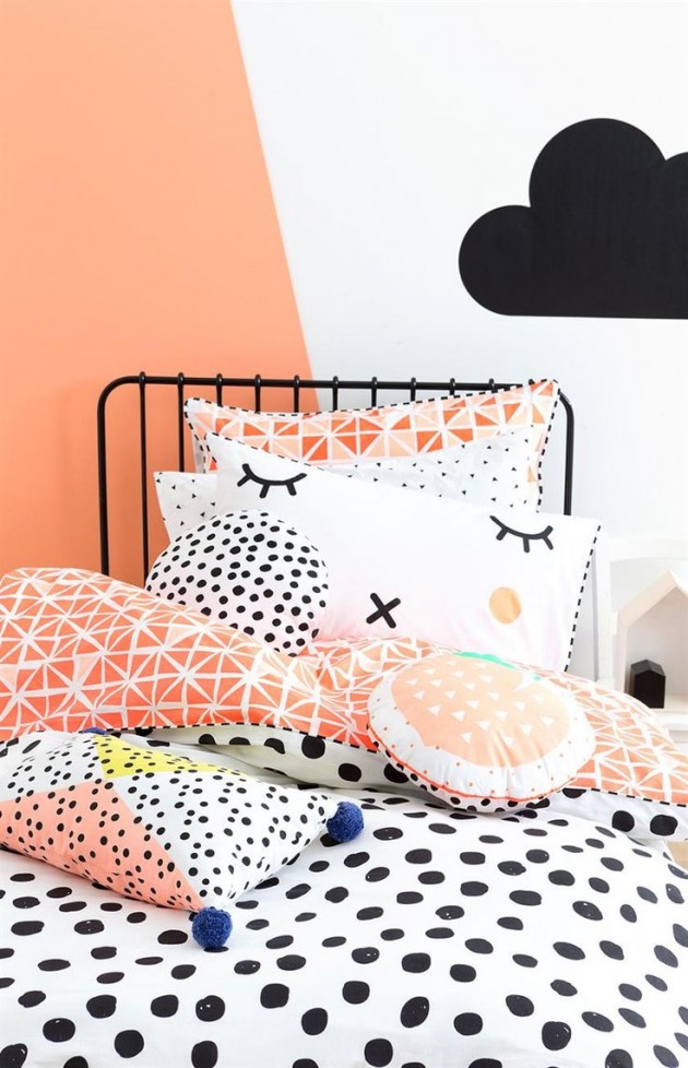 couleur de l'année pantone 2019 living coral chambre enfant bebe orange noir blanche blog déco clem around the corner
