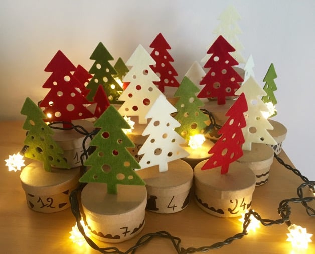 idee decoration de noel sapins calendrier de l'Avent forêt de sapins