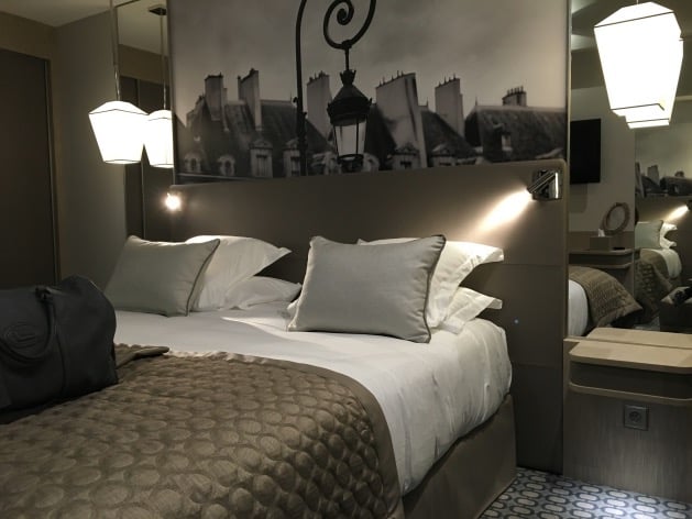 chambre tête de lit photo noir et blanc place des vosges