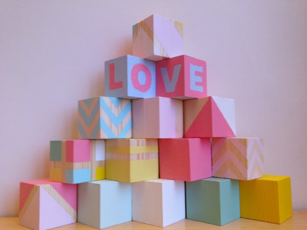 DIY cubes en bois love pour bebe