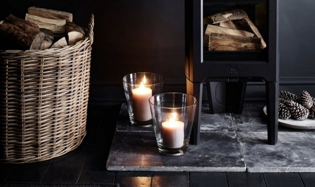 ambiance hivernale cheminee bougie mur noir