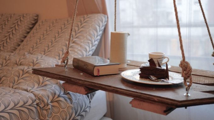 diy table suspendue plateau bois Clemaroundthecorner.com