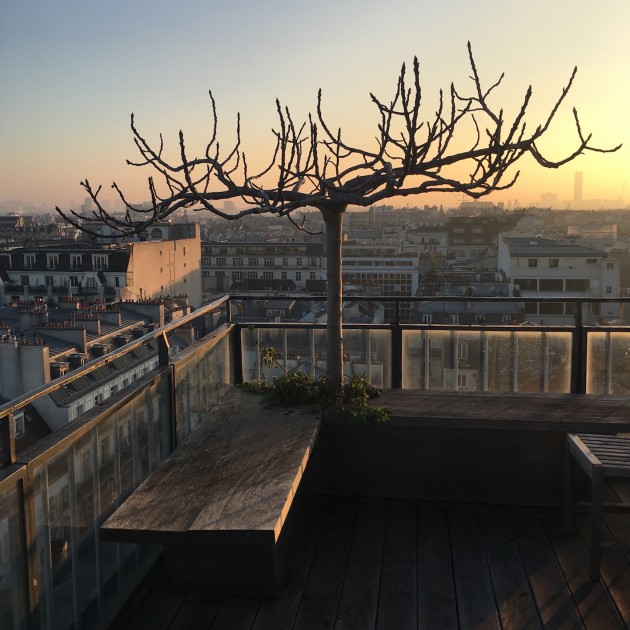 lumière sur Paris couché de soleil