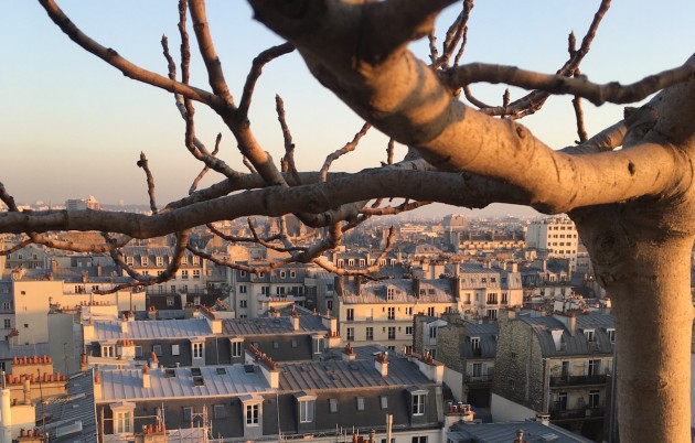 lumière sur Paris couché de soleil