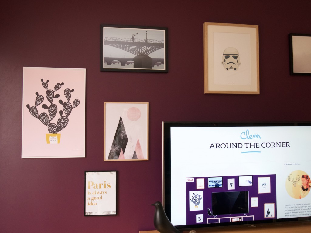 mur aubergine violet cadres