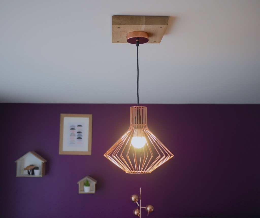 suspension cache-fil en bois diy