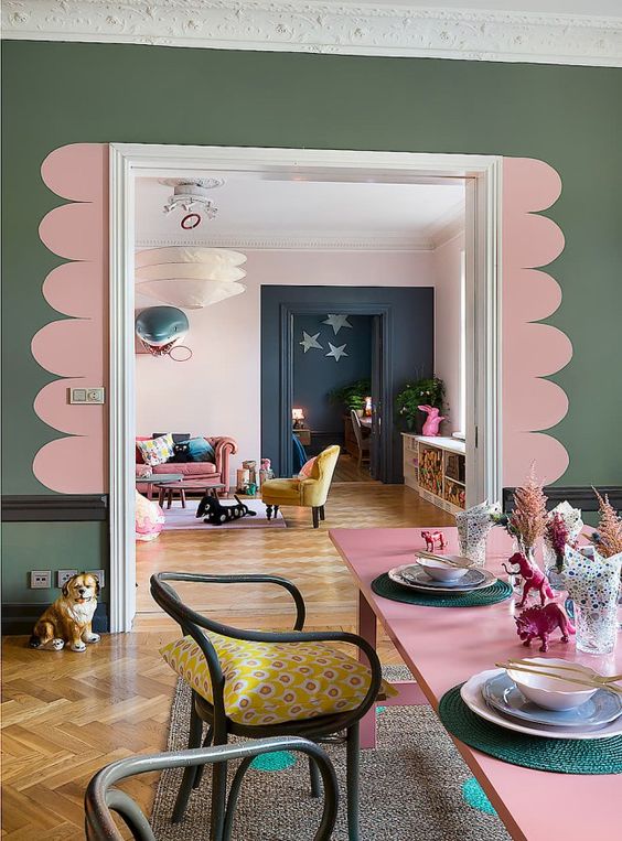 déco mur rose et kaki nuance de vert