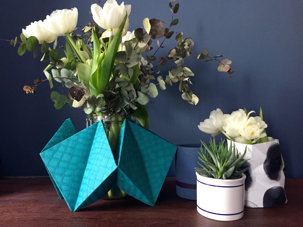 Comment faire un vase en papier origami
