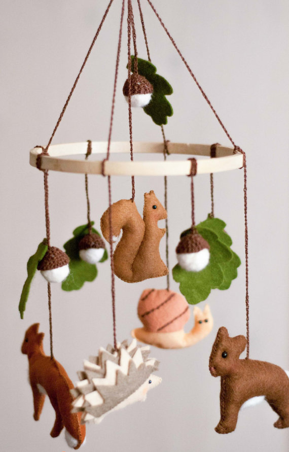 mobile enfants diy feutrine tissu foret