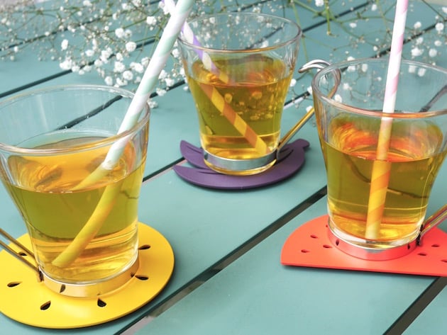 balcon parisien bien décoré et équipé Fermob