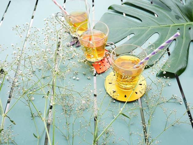 balcon parisien bien décoré et équipé Fermob
