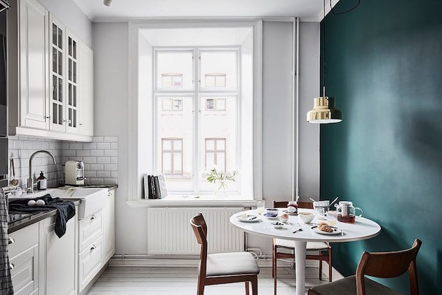 cuisine retro vintage crème parquet blanchi peinture verte