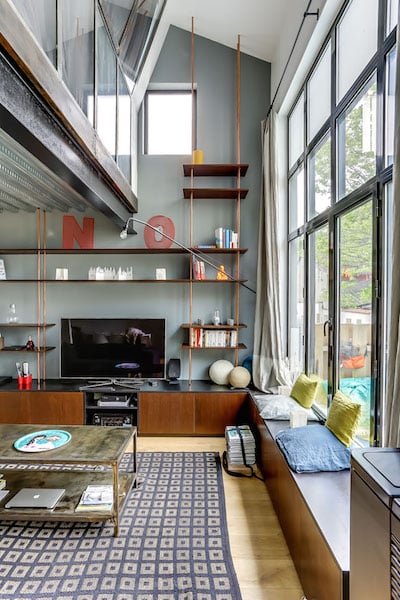 loft mur gris bibliothèque industrielle en cuivre faite maison à fabriquer soi meme - blog déco - clem around the corner