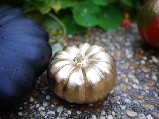 alternative à la citrouille Halloween diy decoration courge peinte