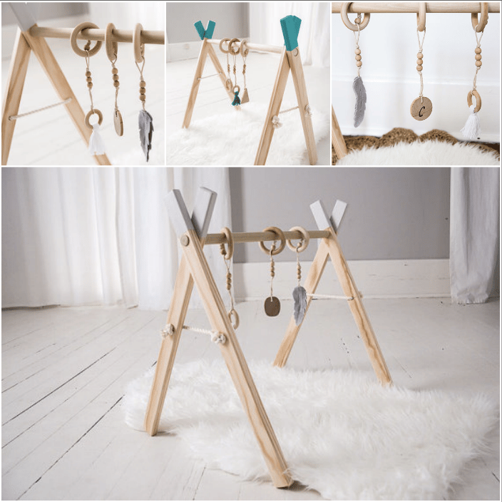 1er noel de bébé IDEE CADEAU portique en bois