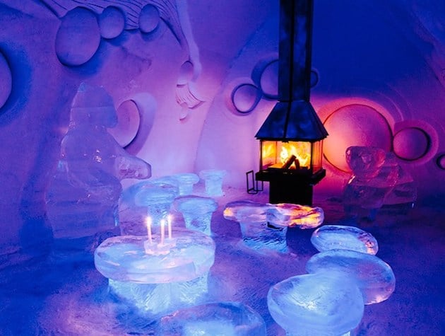 maison de neige cheminée