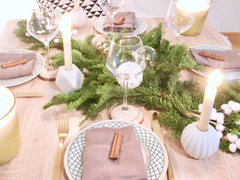 Inspiration déco table de Noël entre amis