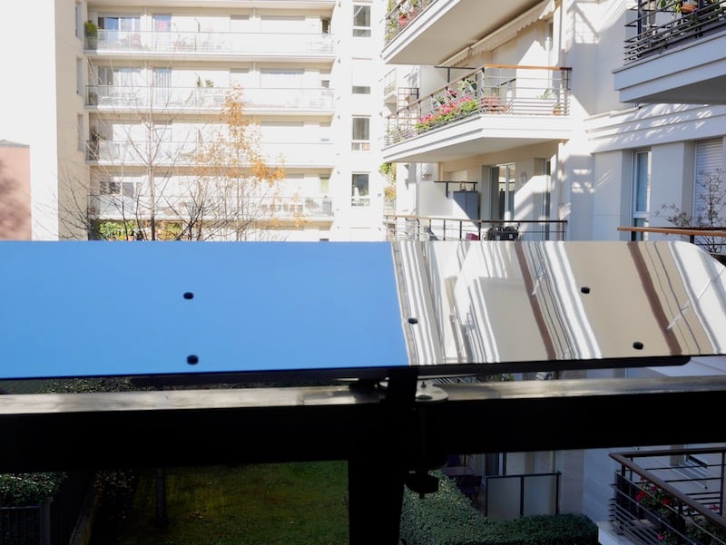 installer son reflecteur lumiere panneau sur son balcon