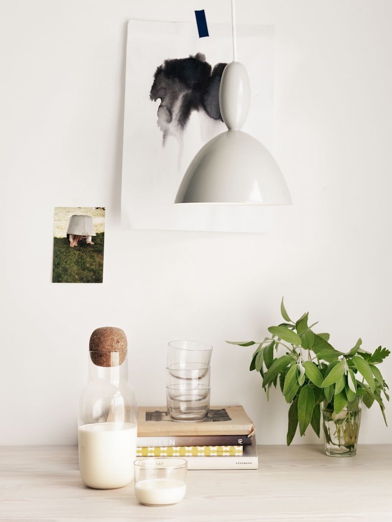 carafe en verre en liege muuto