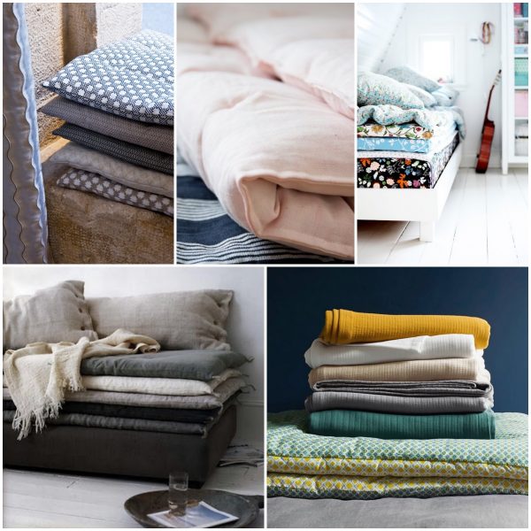 accumuler les matelas de sieste pour fabriquer un canapé banquette