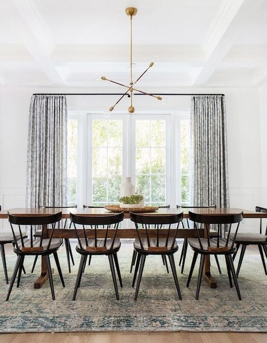 decoration scandinave vintage chaise bois années 50 suspension laiton