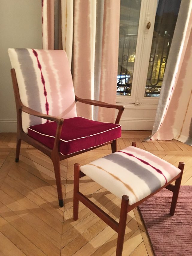 retapisser un fauteuil annees 50 60 scandinave bois